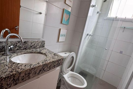 Banheiro de apartamento para alugar com 2 quartos, 43m² em Jardim Iris, São Paulo