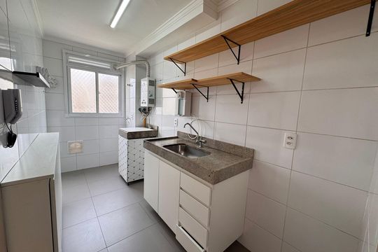 Cozinha de apartamento para alugar com 2 quartos, 43m² em Jardim Iris, São Paulo