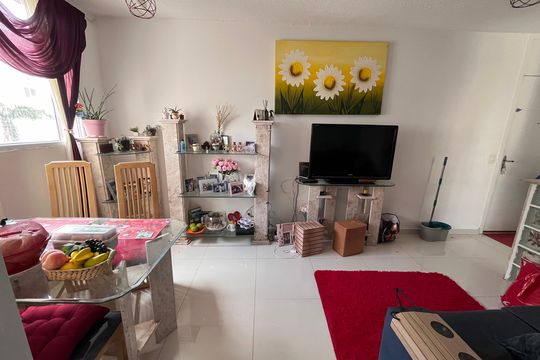 Sala de apartamento à venda com 3 quartos, 60m² em Vargem Pequena, Rio de Janeiro