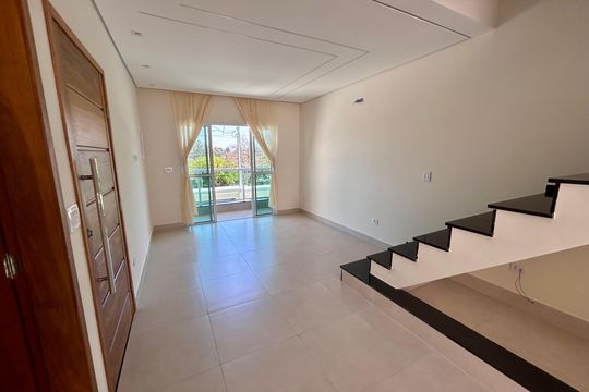 Casa à venda com 4 quartos, 135m² em Vila Augusta, Guarulhos
