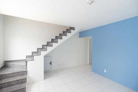 Casa para alugar com 2 quartos, 75m² em Guaratiba, Rio de Janeiro
