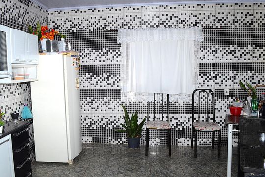 Cozinha de casa para alugar com 3 quartos, 75m² em Tupi, Belo Horizonte