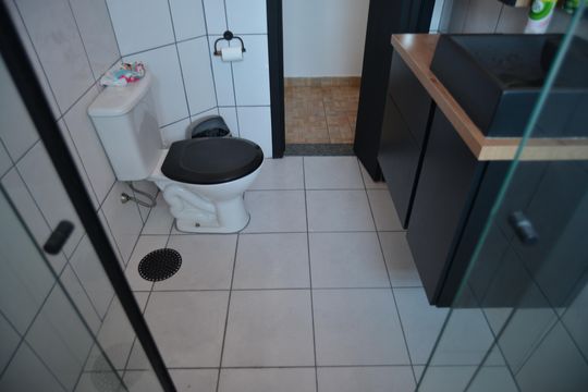 Banheiro Social de apartamento à venda com 2 quartos, 65m² em Campestre, Santo André