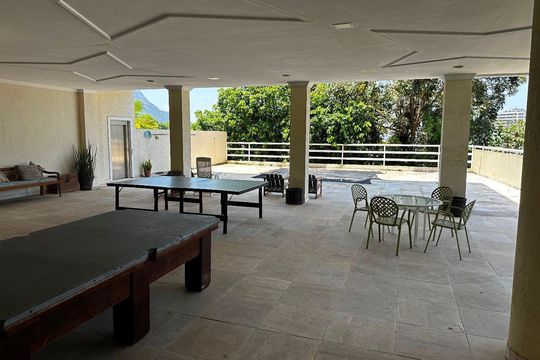 Casa à venda com 5 quartos, 1200m² em Leblon, Rio de Janeiro