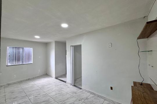 Sala de apartamento para alugar com 1 quarto, 80m² em Vargem Grande, Rio de Janeiro