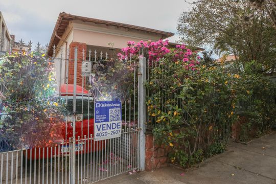 Fachada de casa à venda com 3 quartos, 300m² em Alto da Lapa, São Paulo