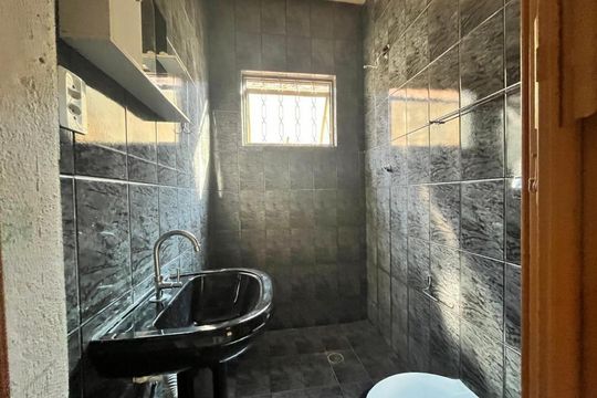 Casa para alugar com 2 quartos, 137m² em Milionários, Belo Horizonte