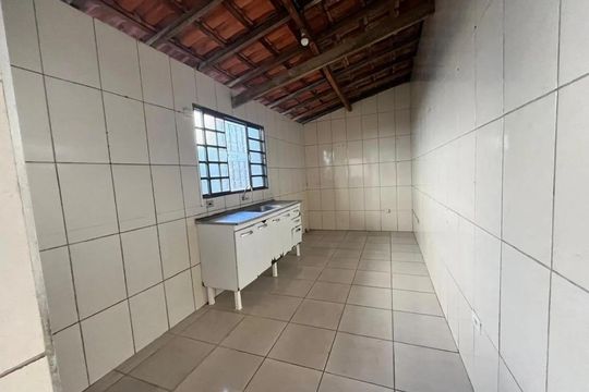 Casa para alugar com 2 quartos, 137m² em Milionários, Belo Horizonte