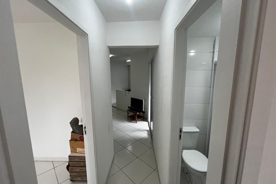 Corredor de apartamento à venda com 2 quartos, 50m² em Vila Bela Vista (zona Norte), São Paulo