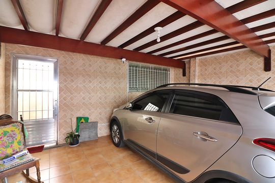 Garagem de casa à venda com 2 quartos, 128m² em Vila Planalto, São Bernardo do Campo