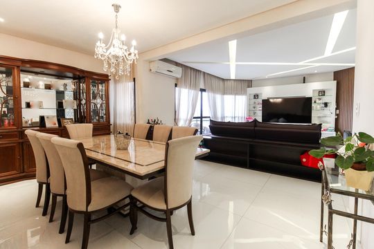 Sala de apartamento à venda com 3 quartos, 139m² em Vila Jacuí, São Paulo