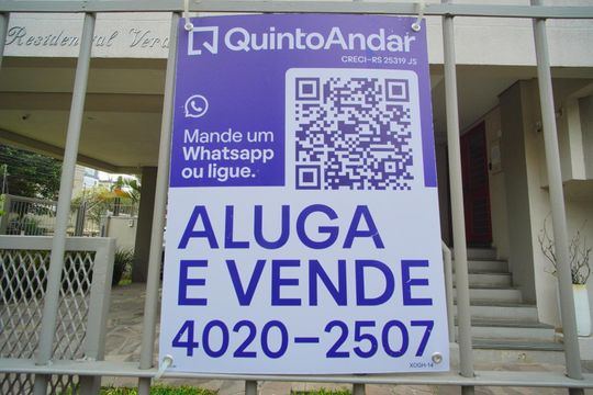 Placa de apartamento para alugar com 2 quartos, 72m² em Boa Vista, Porto Alegre