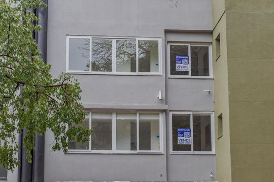 Placa de apartamento à venda com 2 quartos, 86m² em Bom Fim, Porto Alegre
