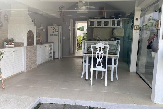 Área Externa de casa de condomínio à venda com 5 quartos, 530m² em Barra da Tijuca, Rio de Janeiro