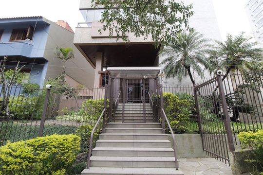 Fachada de apartamento para alugar com 3 quartos, 400m² em Bela Vista, Porto Alegre