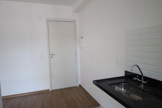 Cozinha de apartamento para alugar com 2 quartos, 42m² em Jurubatuba, São Paulo