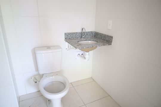 Banheiro Social de apartamento para alugar com 2 quartos, 42m² em Jurubatuba, São Paulo