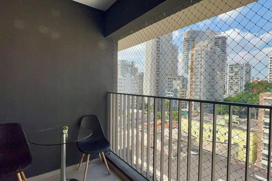Varanda de kitnet/studio para alugar com 1 quarto, 31m² em Cerqueira César, São Paulo