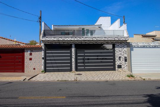 Fachada de casa para alugar com 1 quarto, 400m² em Jardim Abatia, Sorocaba