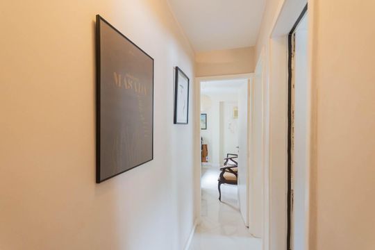 Corredor de apartamento à venda com 3 quartos, 92m² em Grajaú, Rio de Janeiro