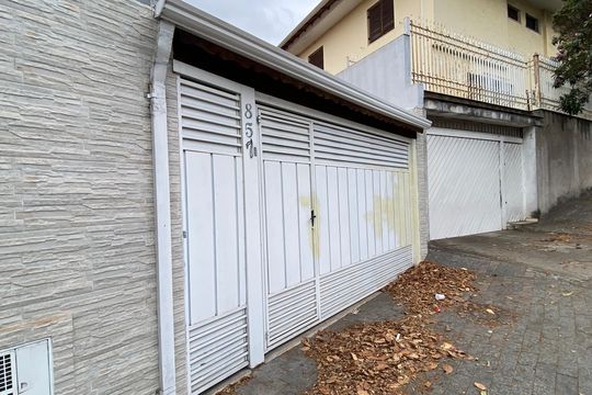 Fachada de casa à venda com 2 quartos, 140m² em Planalto Paulista, São Paulo