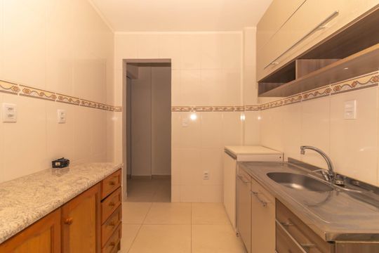 Cozinha de apartamento à venda com 3 quartos, 112m² em Centro Histórico, Porto Alegre