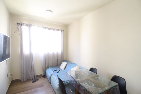 Sala de apartamento para alugar com 2 quartos, 44m² em Gardênia Azul, Rio de Janeiro