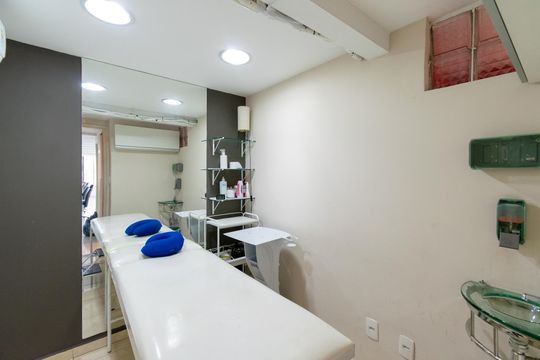 Sala de Massagem do Salão de casa à venda com 3 quartos, 150m² em Vila Alexandria, São Paulo