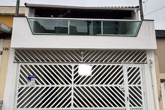 Fachada de casa à venda com 2 quartos, 100m² em Vila Pires, Santo André