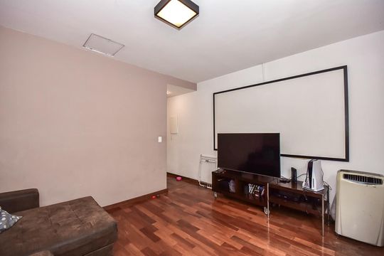 Sala de Tv  de casa à venda com 3 quartos, 260m² em Vila Progredior, São Paulo