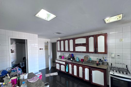Cozinha e Área de Serviço de apartamento para alugar com 3 quartos, 209m² em Recreio dos Bandeirantes, Rio de Janeiro