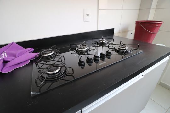 Cozinha de apartamento para alugar com 2 quartos, 47m² em Grand Ville, Uberlândia