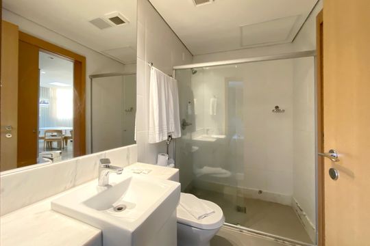 Banheiro da Semi suite de kitnet/studio à venda com 2 quartos, 62m² em Luxemburgo, Belo Horizonte