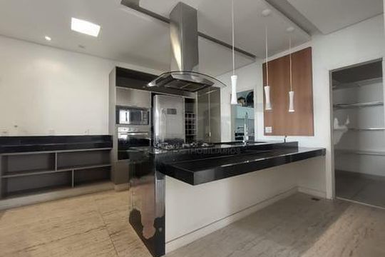 Casa à venda com 4 quartos, 318m² em Swiss Park, Campinas