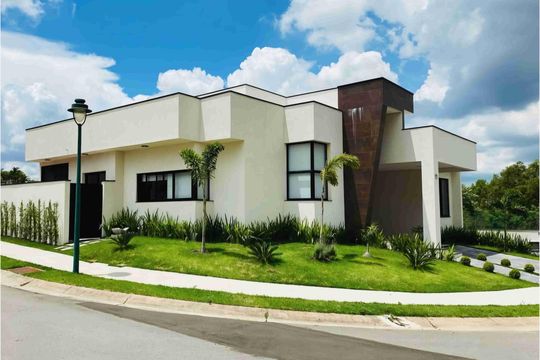 Casa à venda com 4 quartos, 302m² em Swiss Park, Campinas