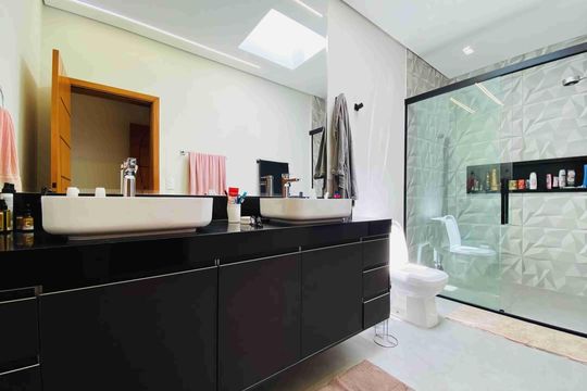Casa à venda com 4 quartos, 302m² em Swiss Park, Campinas