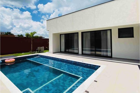 Casa à venda com 4 quartos, 302m² em Swiss Park, Campinas
