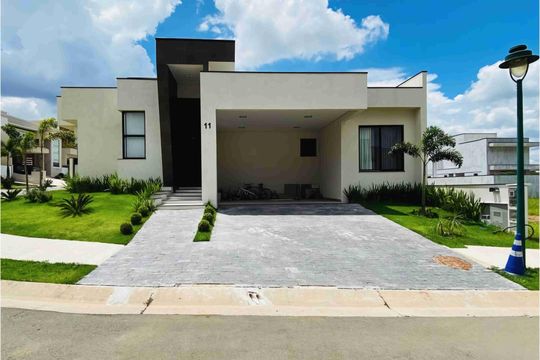 Casa à venda com 4 quartos, 302m² em Swiss Park, Campinas
