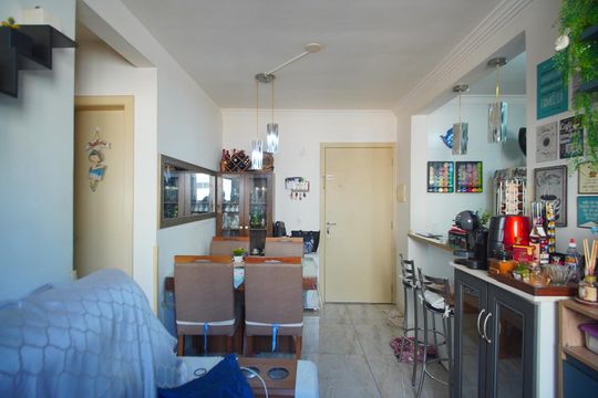 Sala de apartamento para alugar com 2 quartos, 85m² em Jardim Itu, Porto Alegre