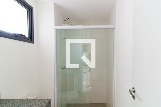 Banheiro social de apartamento para alugar com 1 quarto, 38m² em Perdizes, São Paulo