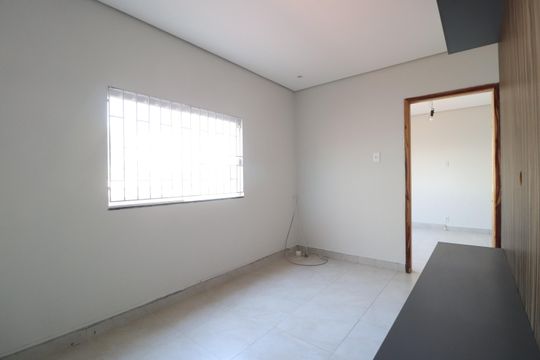 Sala de TV de casa para alugar com 3 quartos, 163m² em Santa Mônica, Uberlândia