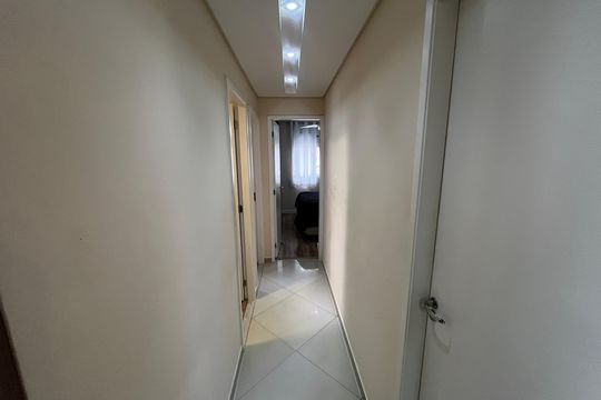 Corredor de apartamento à venda com 3 quartos, 72m² em Santa Teresinha, São Paulo