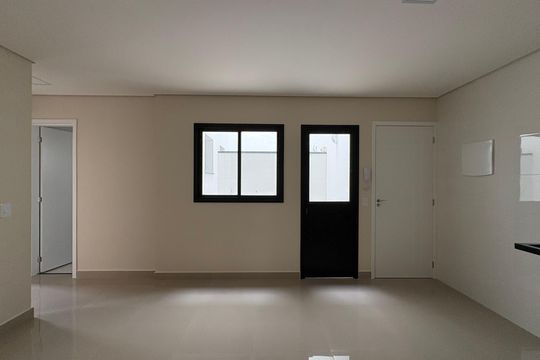 Sala de apartamento para alugar com 2 quartos, 45m² em Vila Gilda, Santo André