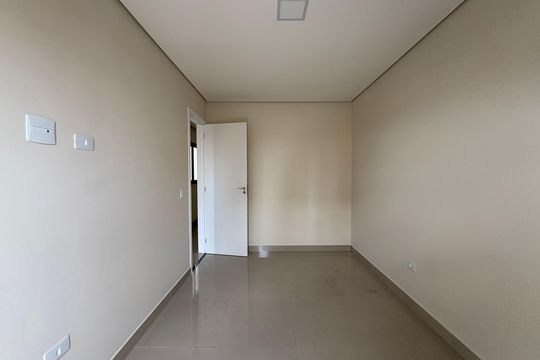 Quarto 1 de apartamento para alugar com 2 quartos, 45m² em Vila Gilda, Santo André
