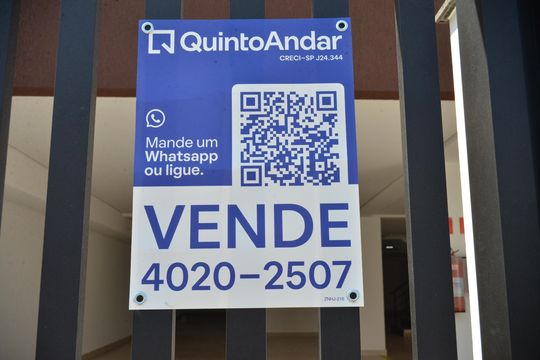 Placa de apartamento para alugar com 2 quartos, 45m² em Vila Gilda, Santo André