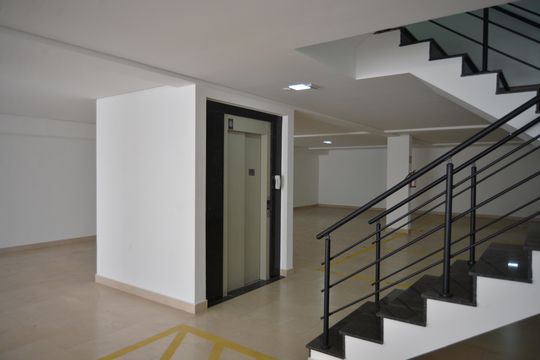 Garagem de apartamento para alugar com 2 quartos, 45m² em Vila Gilda, Santo André