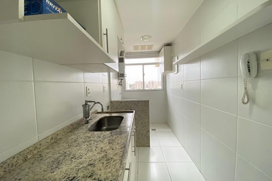 Cozinha de apartamento à venda com 2 quartos, 54m² em Engenho de Dentro, Rio de Janeiro
