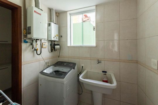 Área de Serviço de casa à venda com 4 quartos, 250m² em Grajaú, Rio de Janeiro