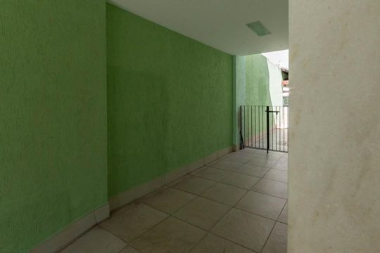 Garagem de casa à venda com 4 quartos, 250m² em Grajaú, Rio de Janeiro