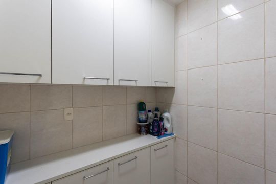 Quarto de Serviço de casa à venda com 4 quartos, 250m² em Grajaú, Rio de Janeiro